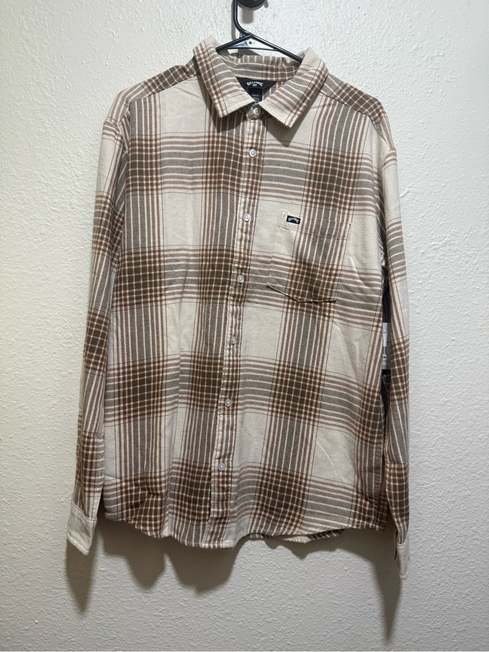 Billabong Men's Brown and Cream Plaid Button-Up Shirt